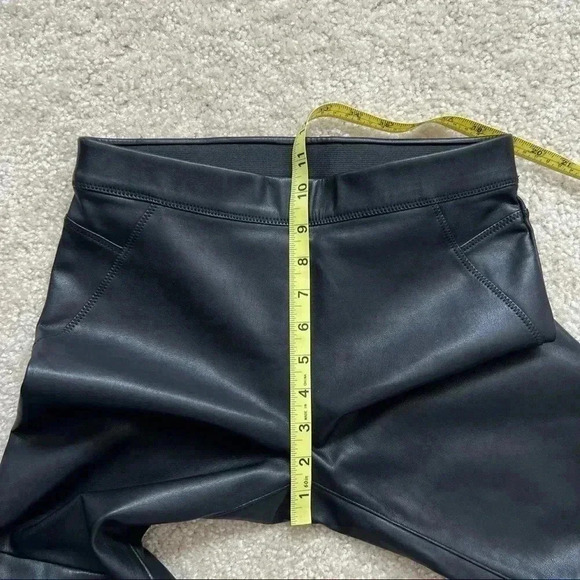 Free People Black Faux Leather Pants Women’s Size 25 Urban Outfitters Polyester - Picture 4 of 16